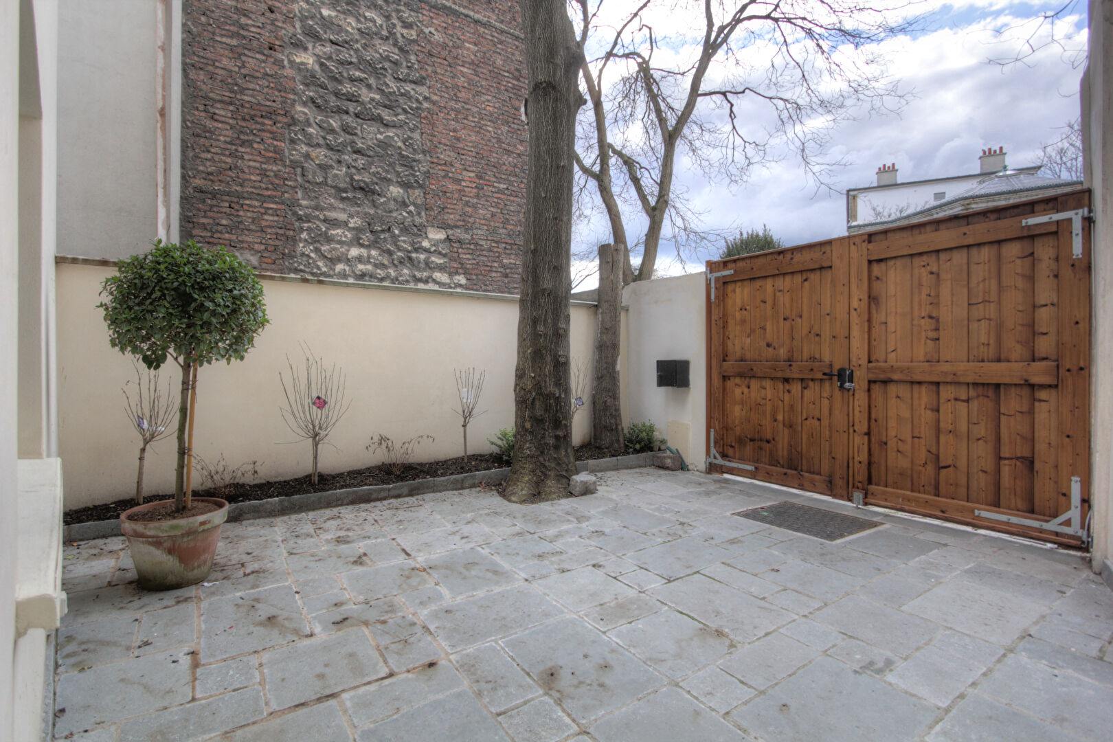 Maison Montmartroise 12