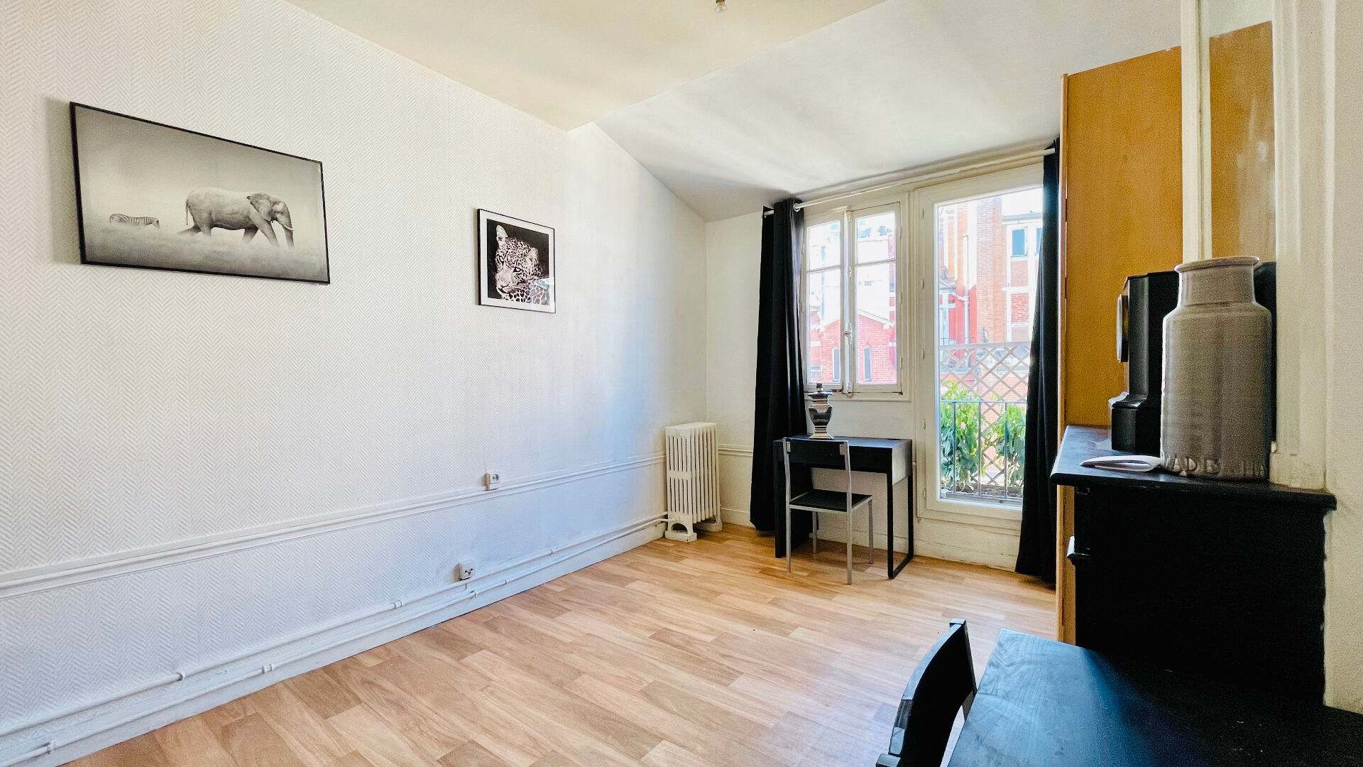 Début rue Cardinet : Studio lumineux en étage élevé, charme de l’ancien 3