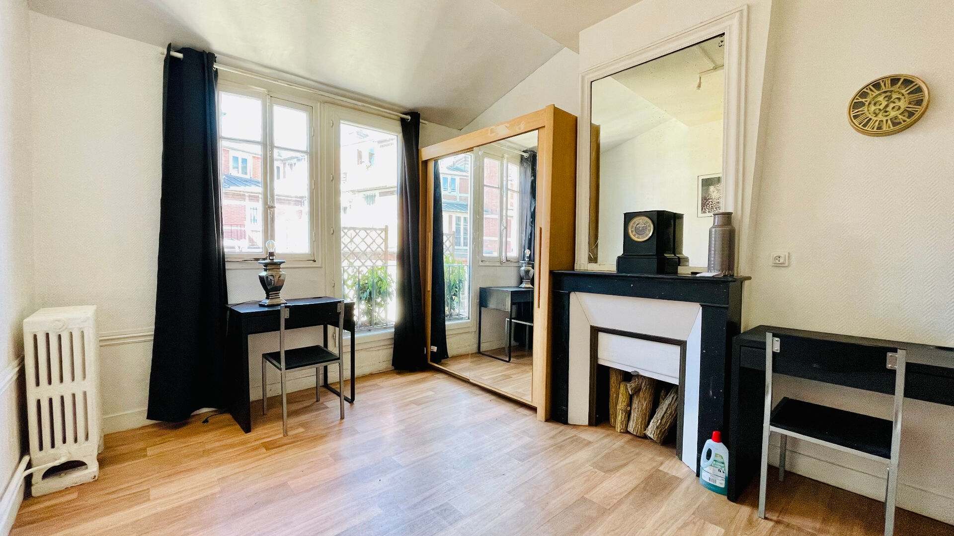 Début rue Cardinet : Studio lumineux en étage élevé, charme de l’ancien 6