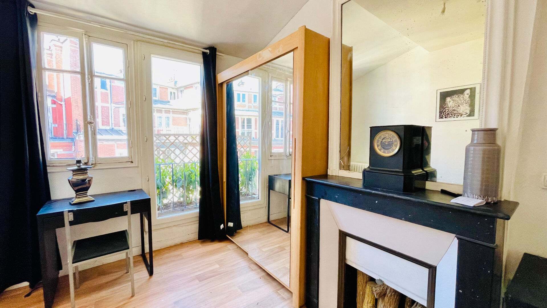 Début rue Cardinet : Studio lumineux en étage élevé, charme de l’ancien 8