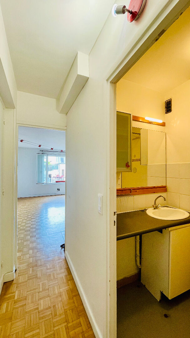 Studio lumineux avec vue dégagée – Rue Etex, Paris 18e 11