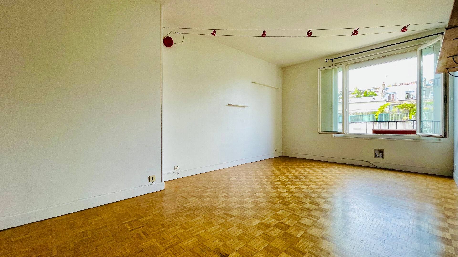Studio lumineux avec vue dégagée – Rue Etex, Paris 18e 3