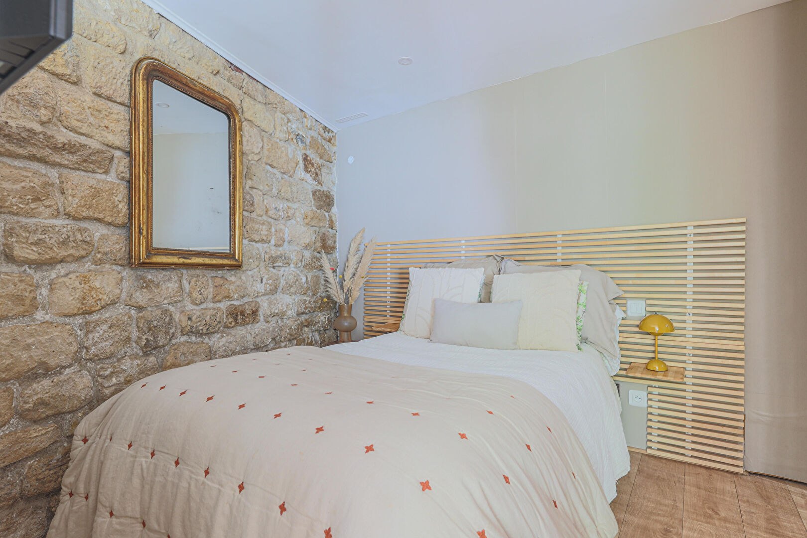 Appartement Paris 2 pièces 11