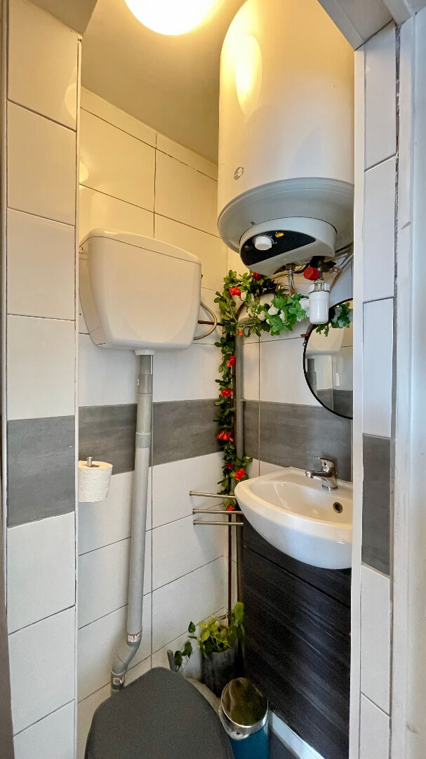COUP DE COEUR – Appartement de charme 18,80 m² – Rue Berthe en plein Montmartre, excellent DPE D ! 10