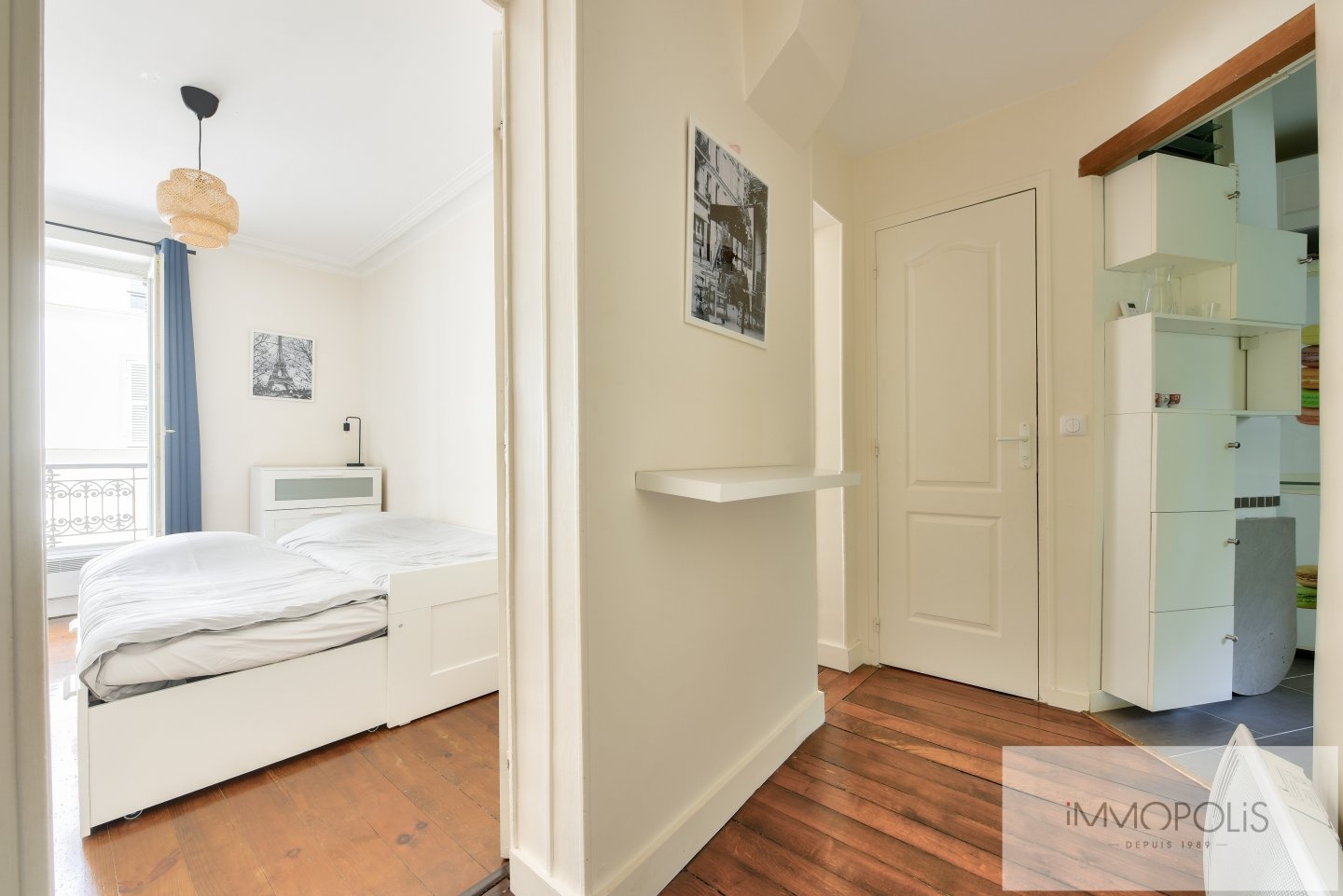 3 pièces 2 chambres en plein coeur des Abbesses. Rue Chappe. 11