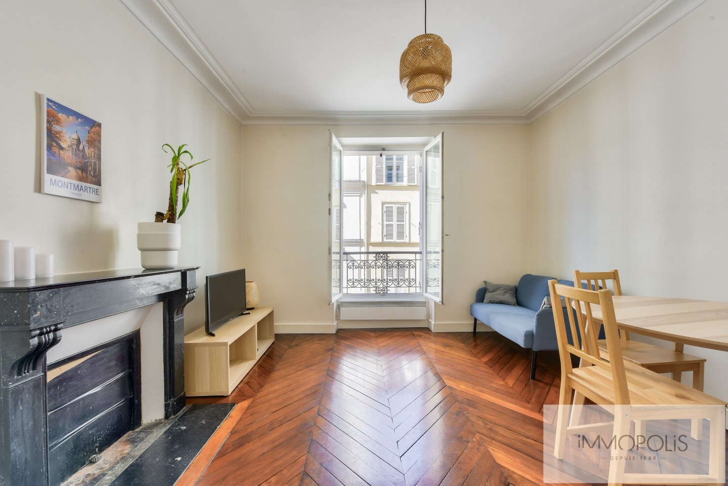 3 pièces 2 chambres en plein coeur des Abbesses. Rue Chappe. 3