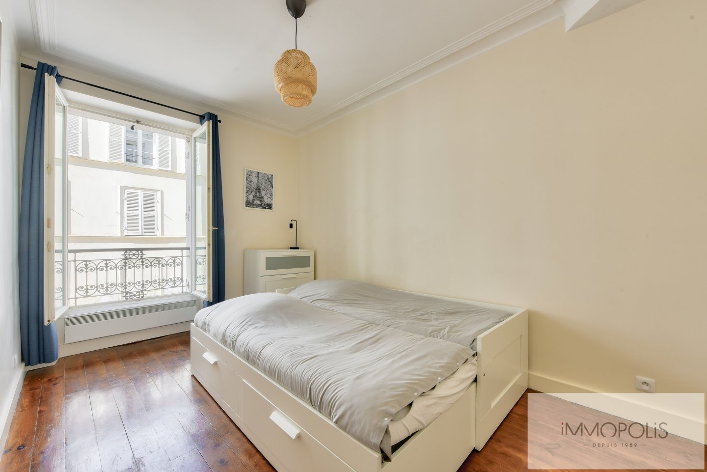 3 pièces 2 chambres en plein coeur des Abbesses. Rue Chappe. 8