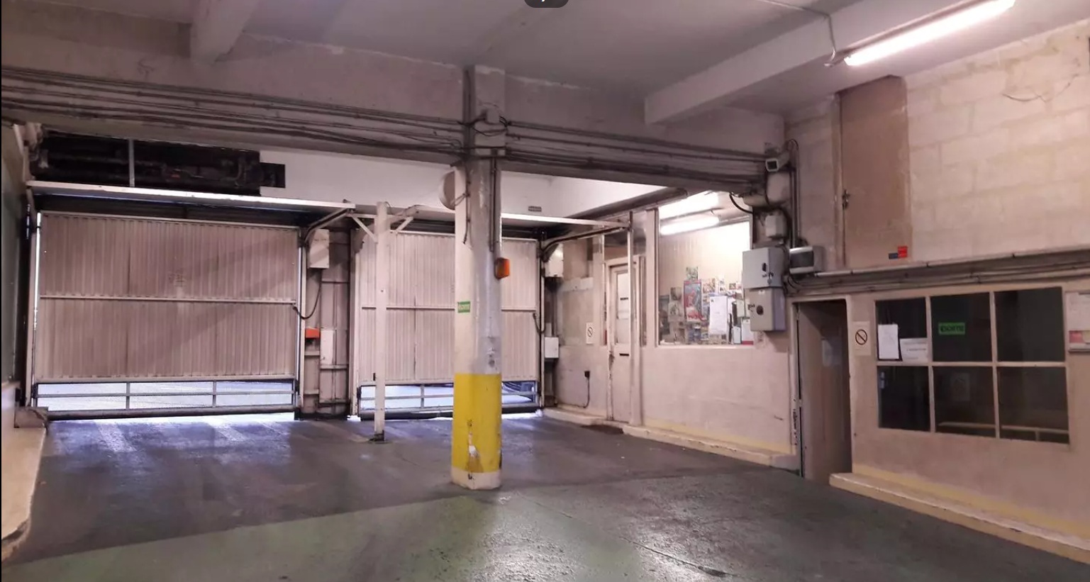 Très belle place de parking située rue Lamarck près du Sacré – Coeur 1