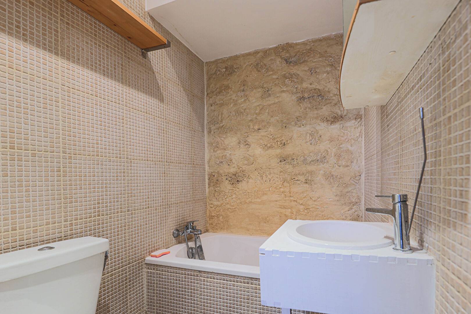 Studio 24 m2 en plein coeur des Abbesses, excellent DPE D ! 7