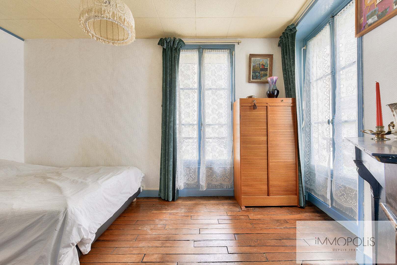 Abbesses – Place Émile Goudeau : 3 pièces à rénover avec vue Tour Eiffel 10