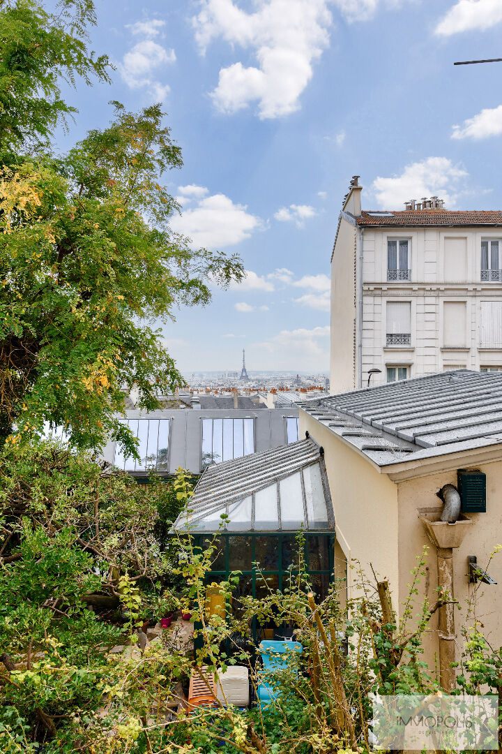 Abbesses – Place Émile Goudeau : 3 pièces à rénover avec vue Tour Eiffel 13
