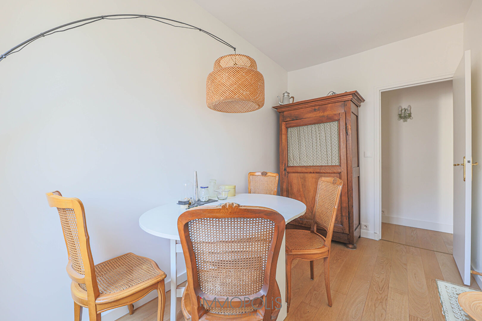 Petit trois pièces de 39 m² Lamarck – Caulaincourt 4 Petit trois pièces de 39 m² Lamarck – Caulaincourt 4