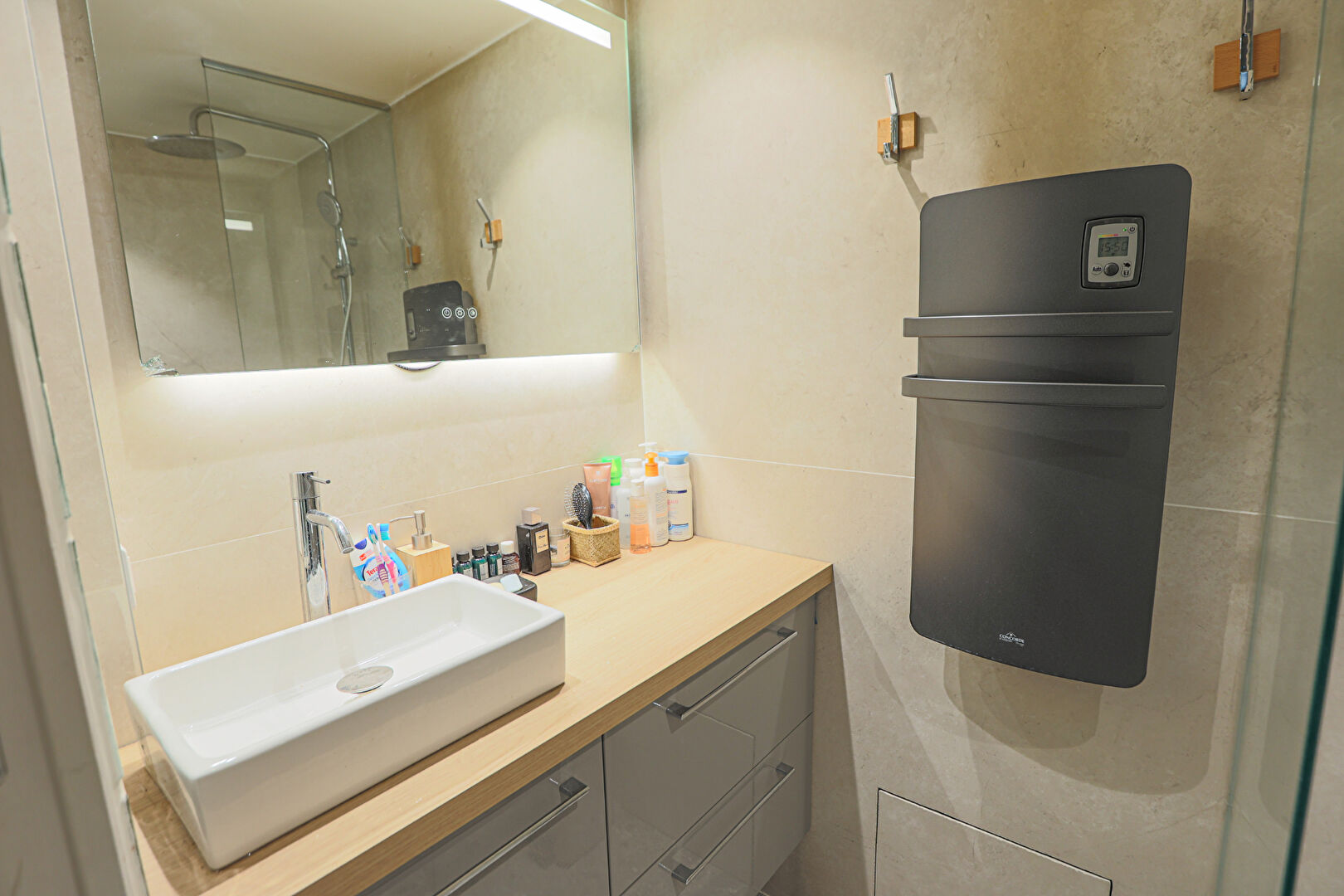 Au coeur des Abbesses véritable petite maison  ! 12 Au coeur des Abbesses véritable petite maison  ! 12