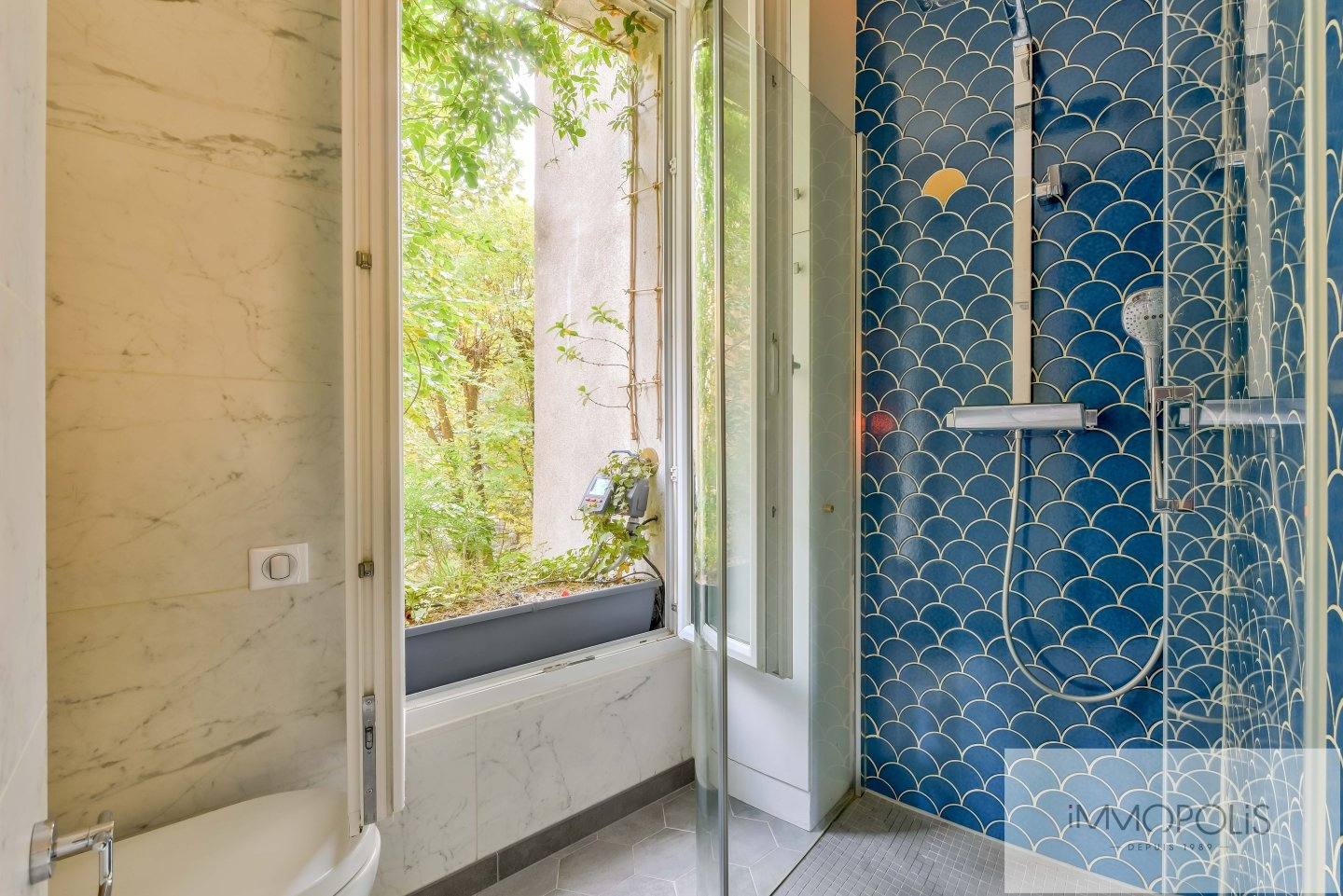 Turnkey 3-room apartment on rue Lamarck! 12