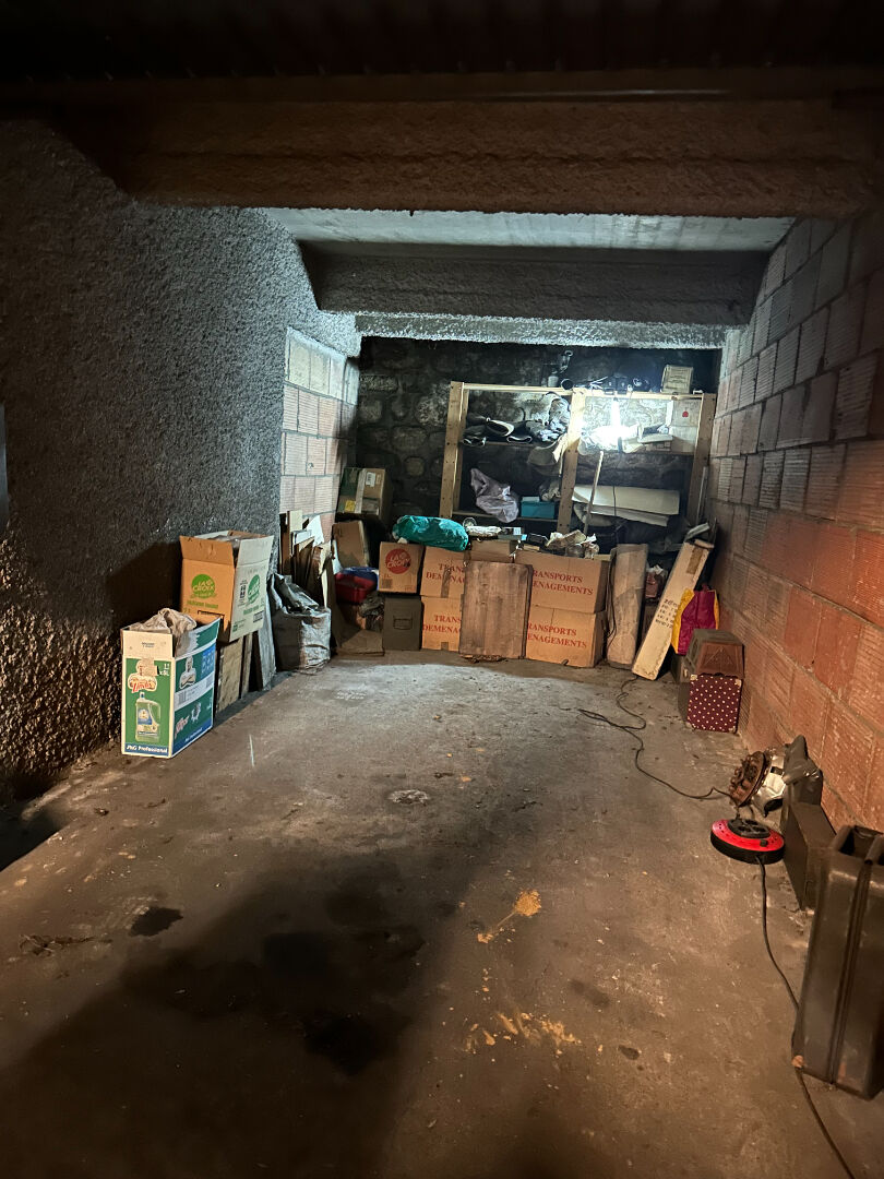 Box fermé ? Rue Labat 1 Box fermé ? Rue Labat 1