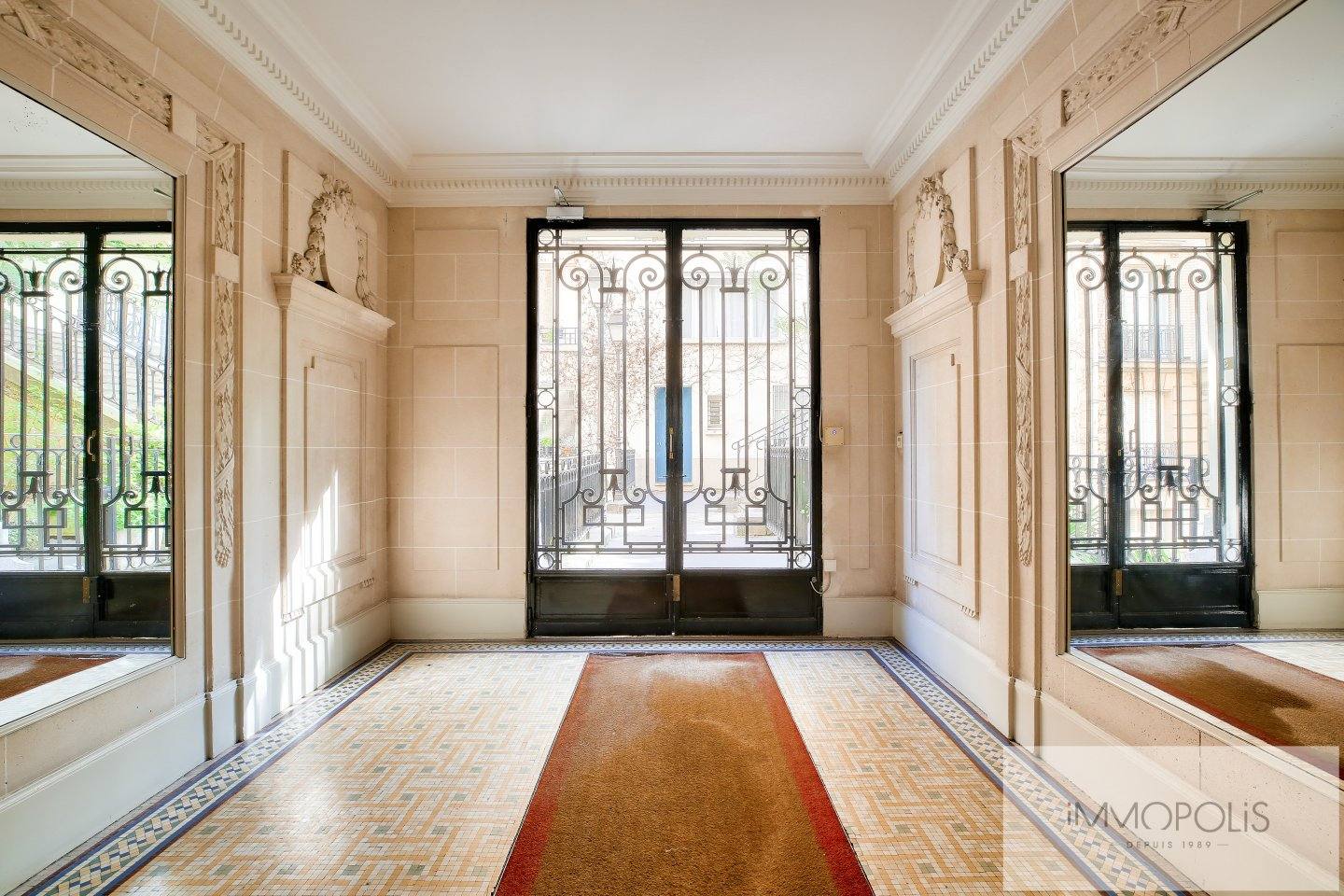 Avenue Junot Montmartre – Paris XVIII. 12 Avenue Junot Montmartre – Paris XVIII. 12