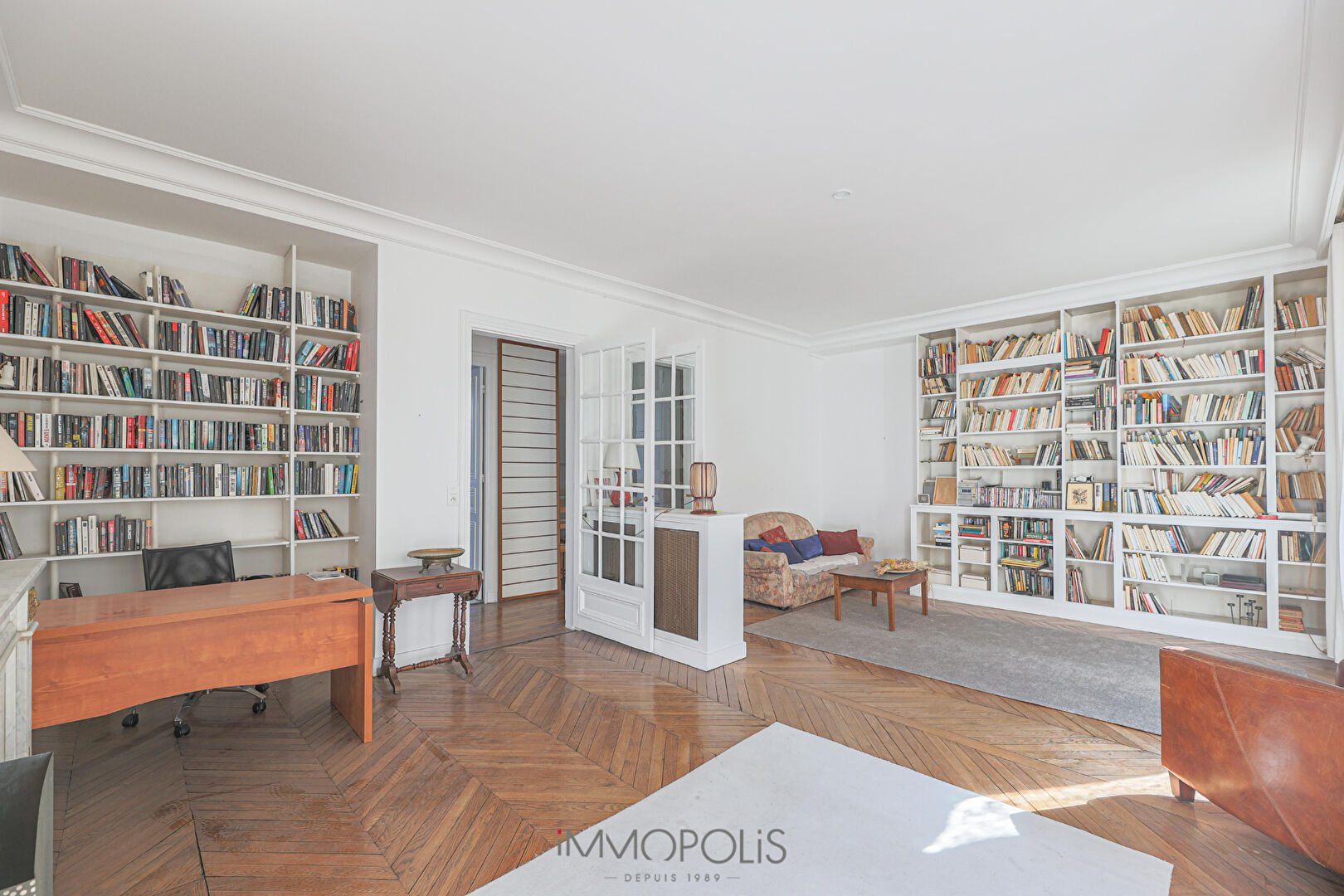 Very beautiful classic 3 Room Lapeyrere Elevator! 5