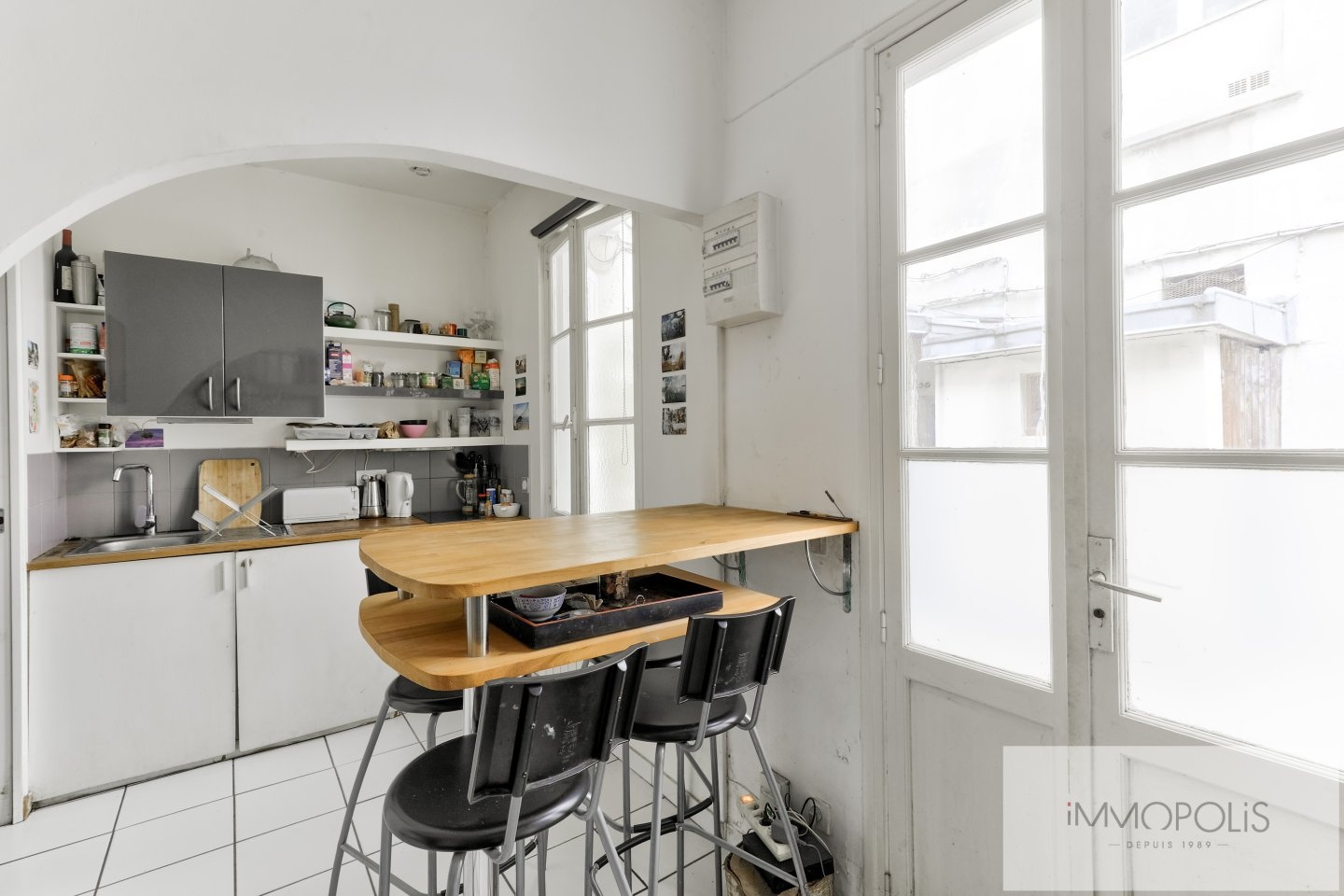 Immeuble sur cour de 60 m2 aux Abbesses 8