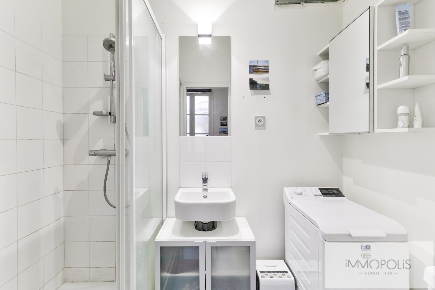 Immeuble sur cour de 60 m2 aux Abbesses 9