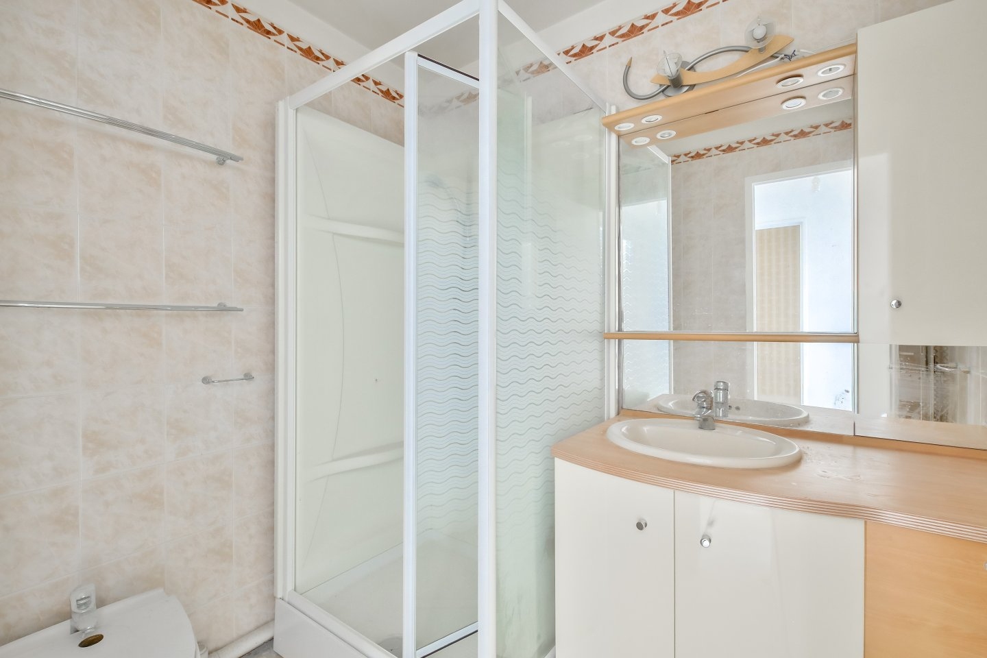 Appartement familial avec balcon. 6 Appartement familial avec balcon. 6