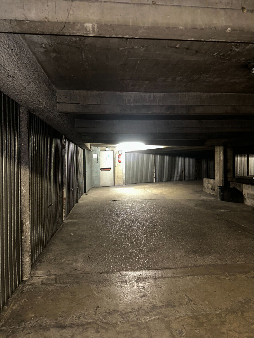 Box fermé -Rue Labat 2