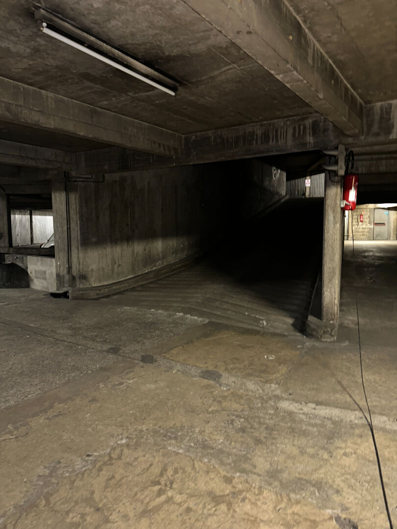 Box fermé -Rue Labat 3