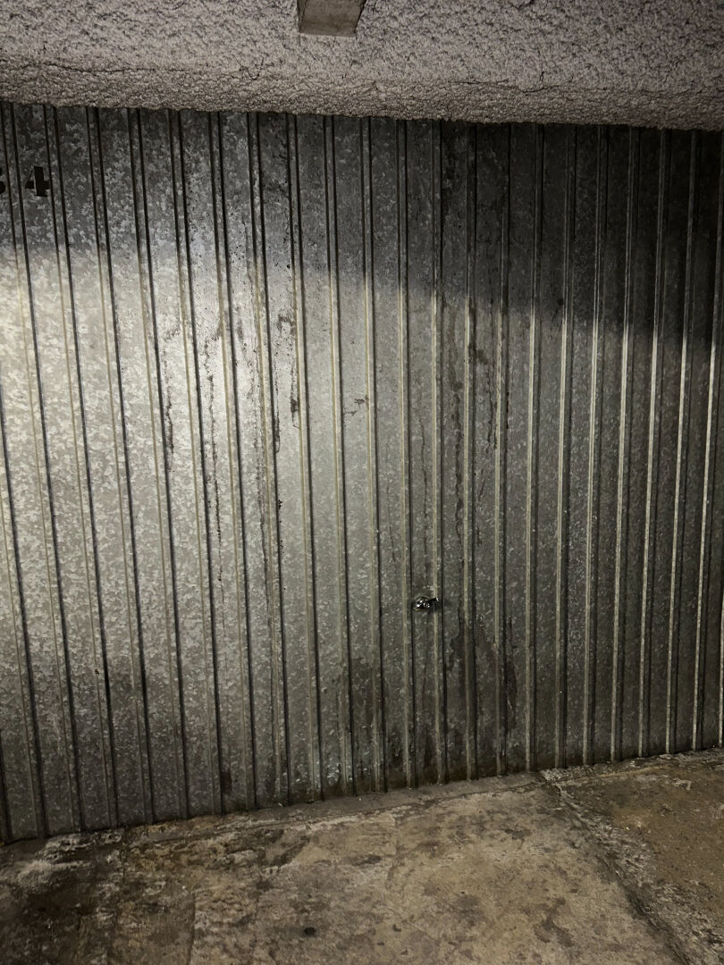 Box fermé -Rue Labat 4