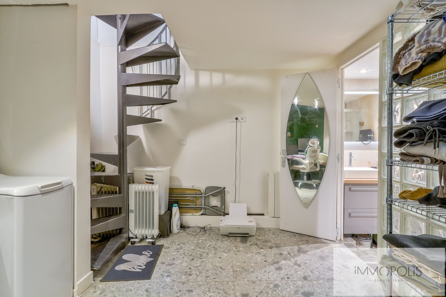 Au coeur des Abbesses véritable petite maison  ! 12