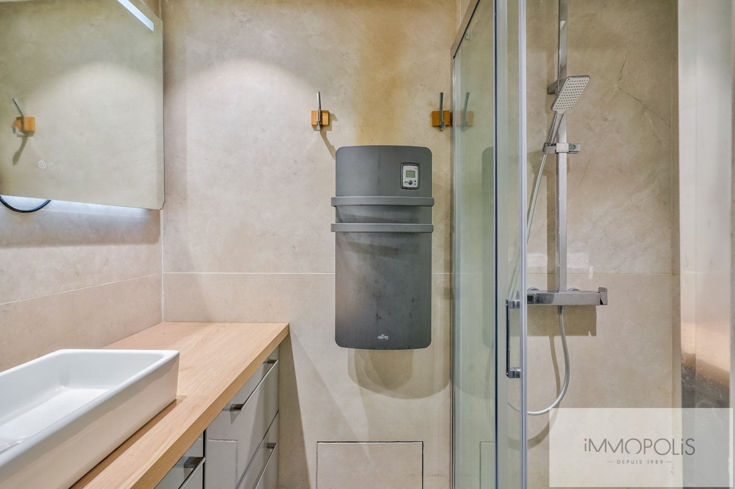 Au coeur des Abbesses véritable petite maison  ! 8