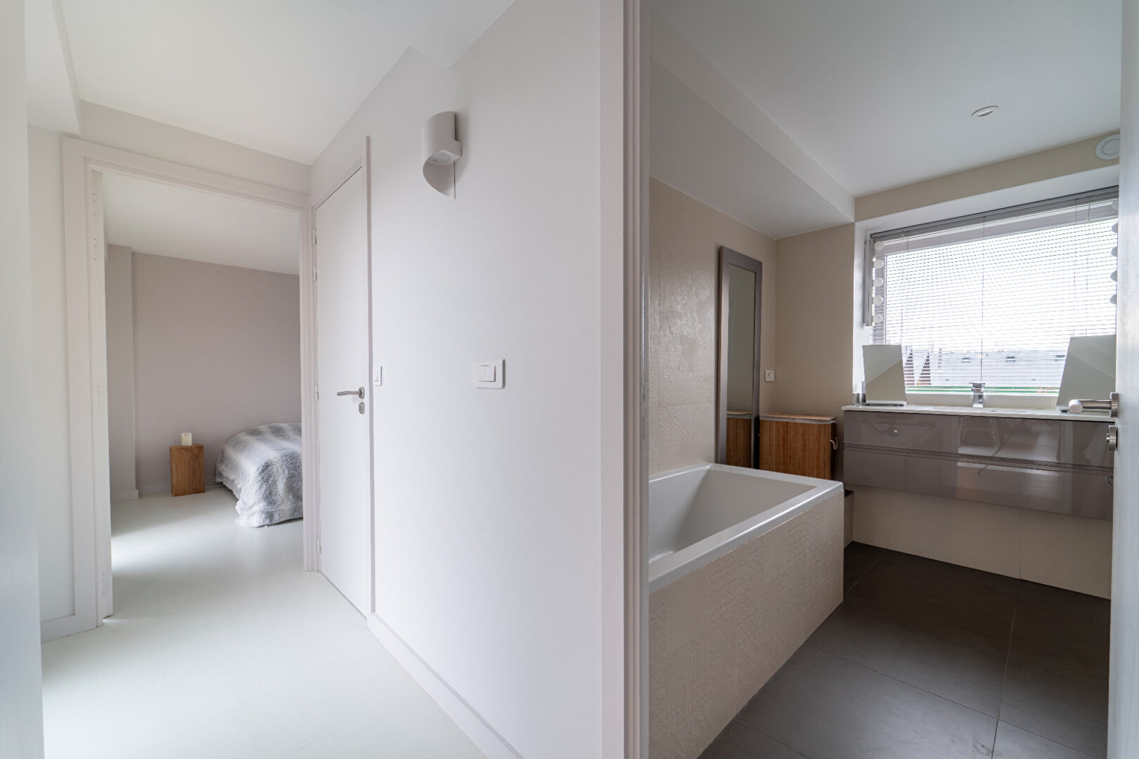 At the Gates of Paris 4 Rooms top floor + Terrace 9