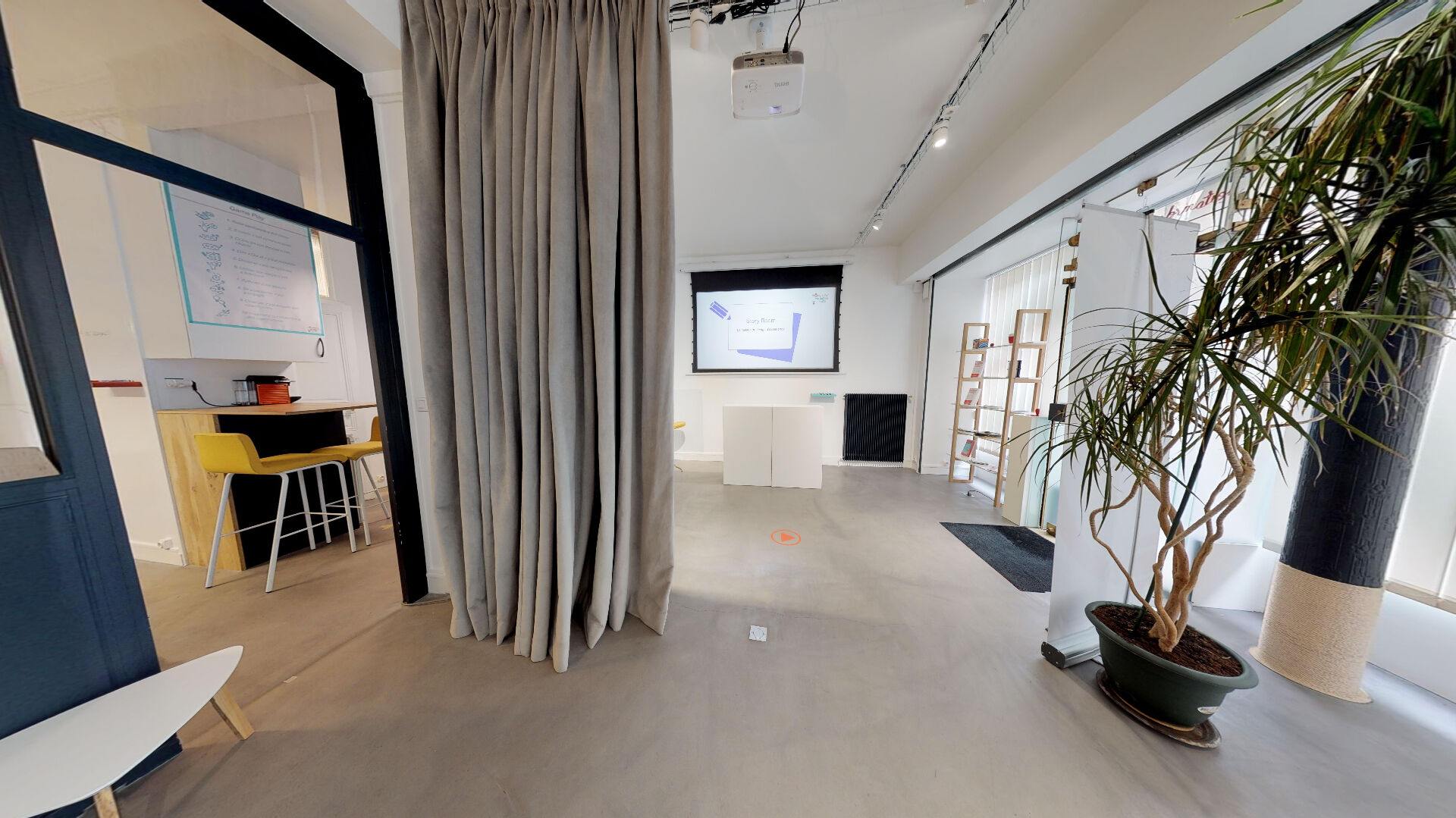 Shop / Showroom for rent – rue Lamarck – Sought after location in Montmartre 4