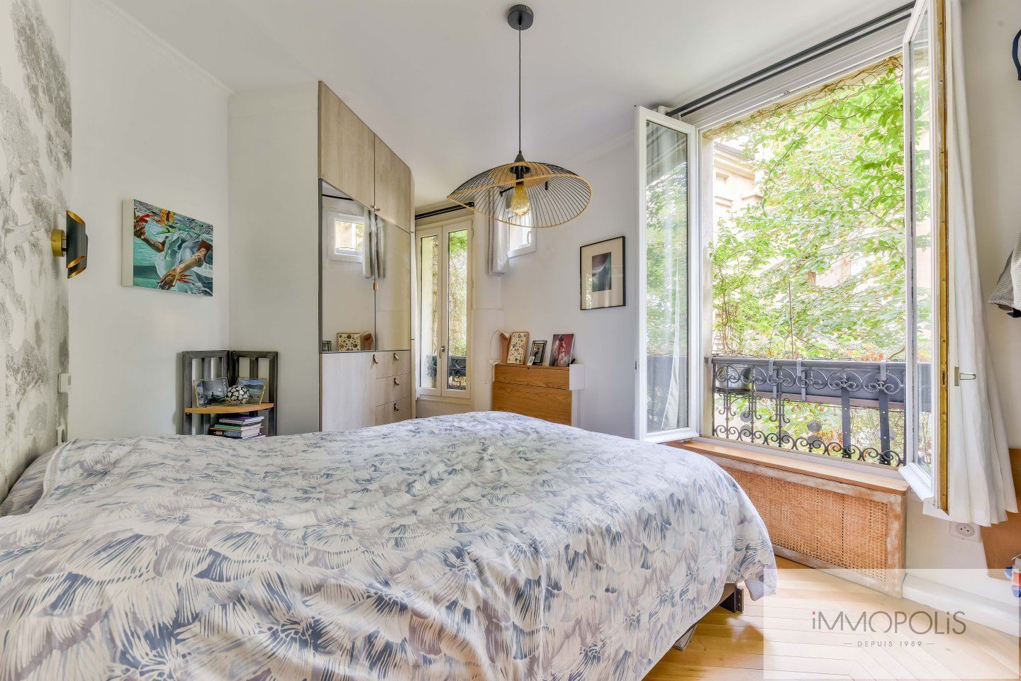 Turnkey apartment on rue Lamarck! 5 Turnkey apartment on rue Lamarck! 5