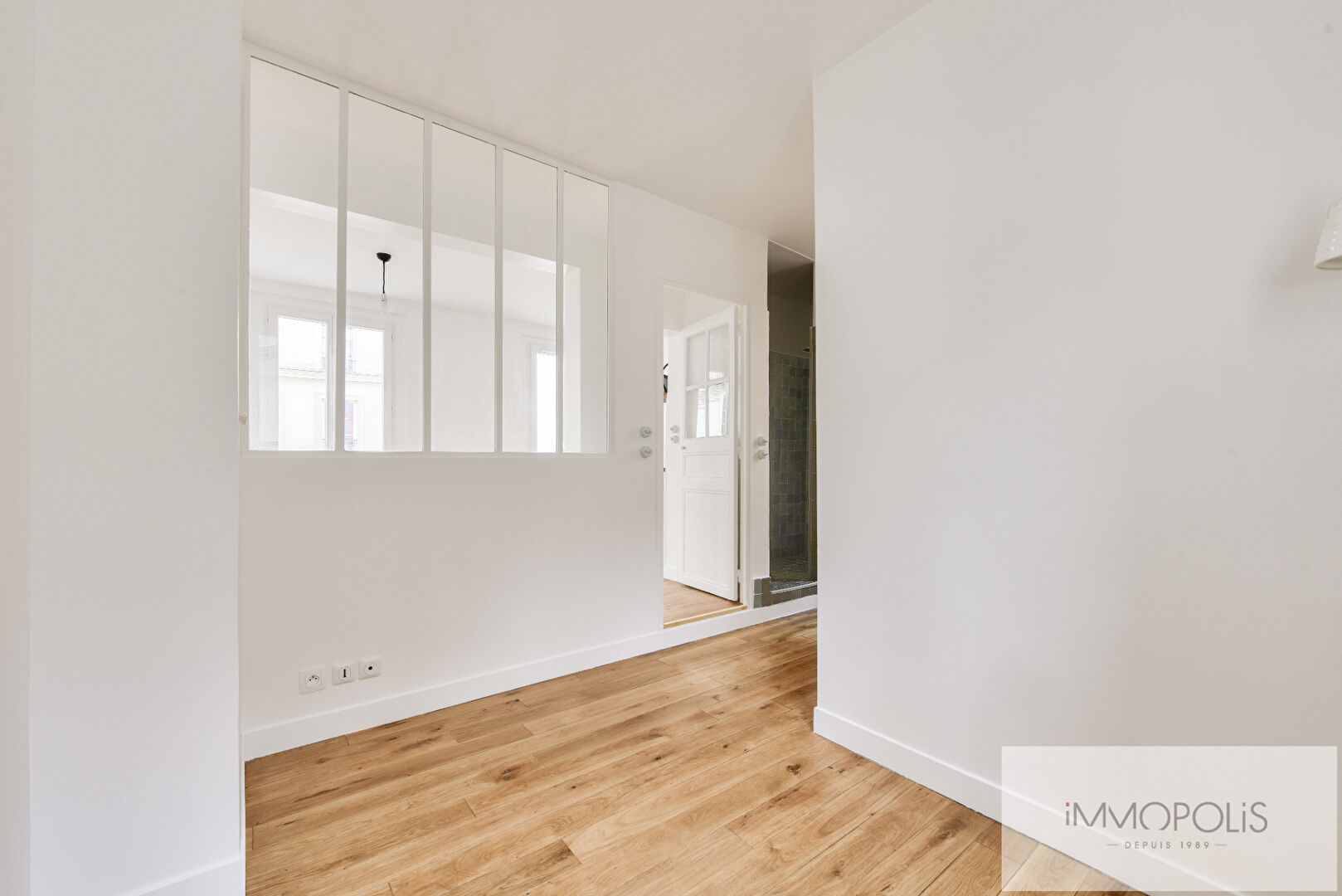 Exclusive to Montmartre Charming two-room apartment, completely renovated 8 Exclusive to Montmartre Charming two-room apartment, completely renovated 8