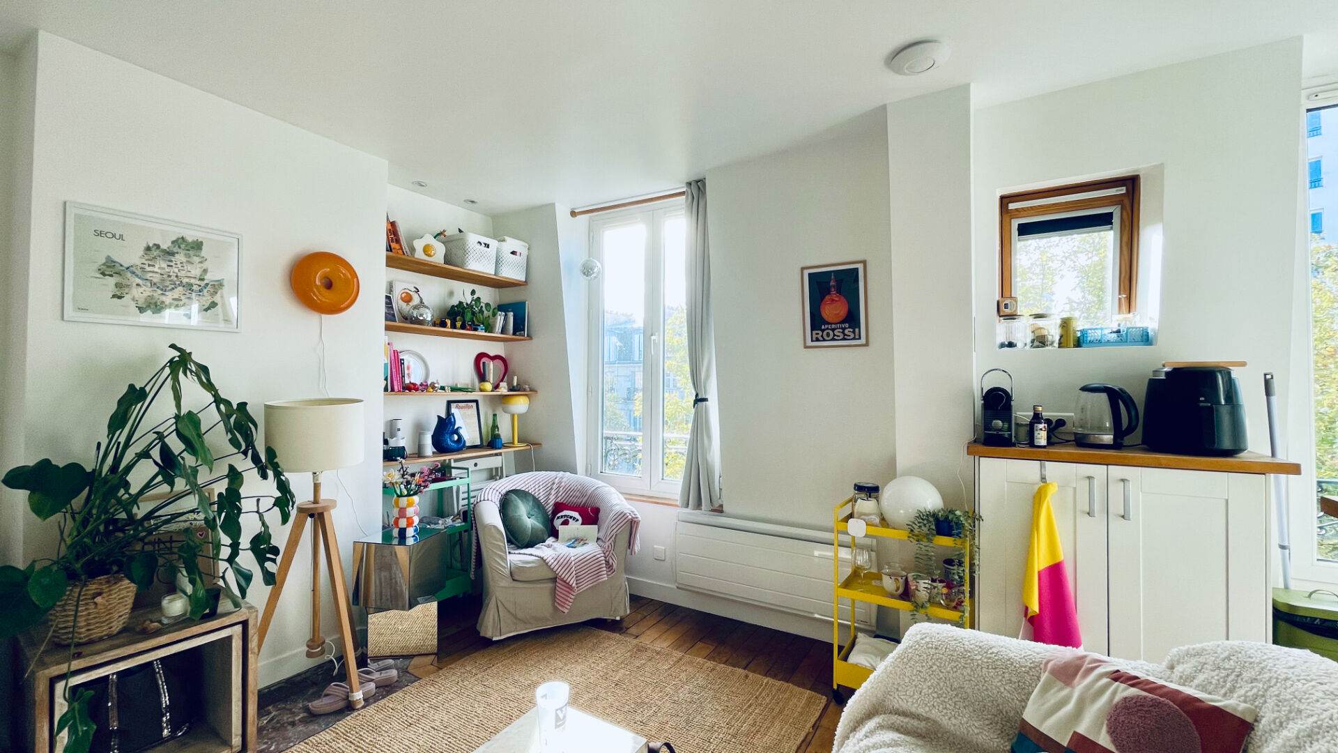 Dernier étage lumineux sans vis-à-vis : 2 pièces près de la Coulée verte, Paris 18e 2