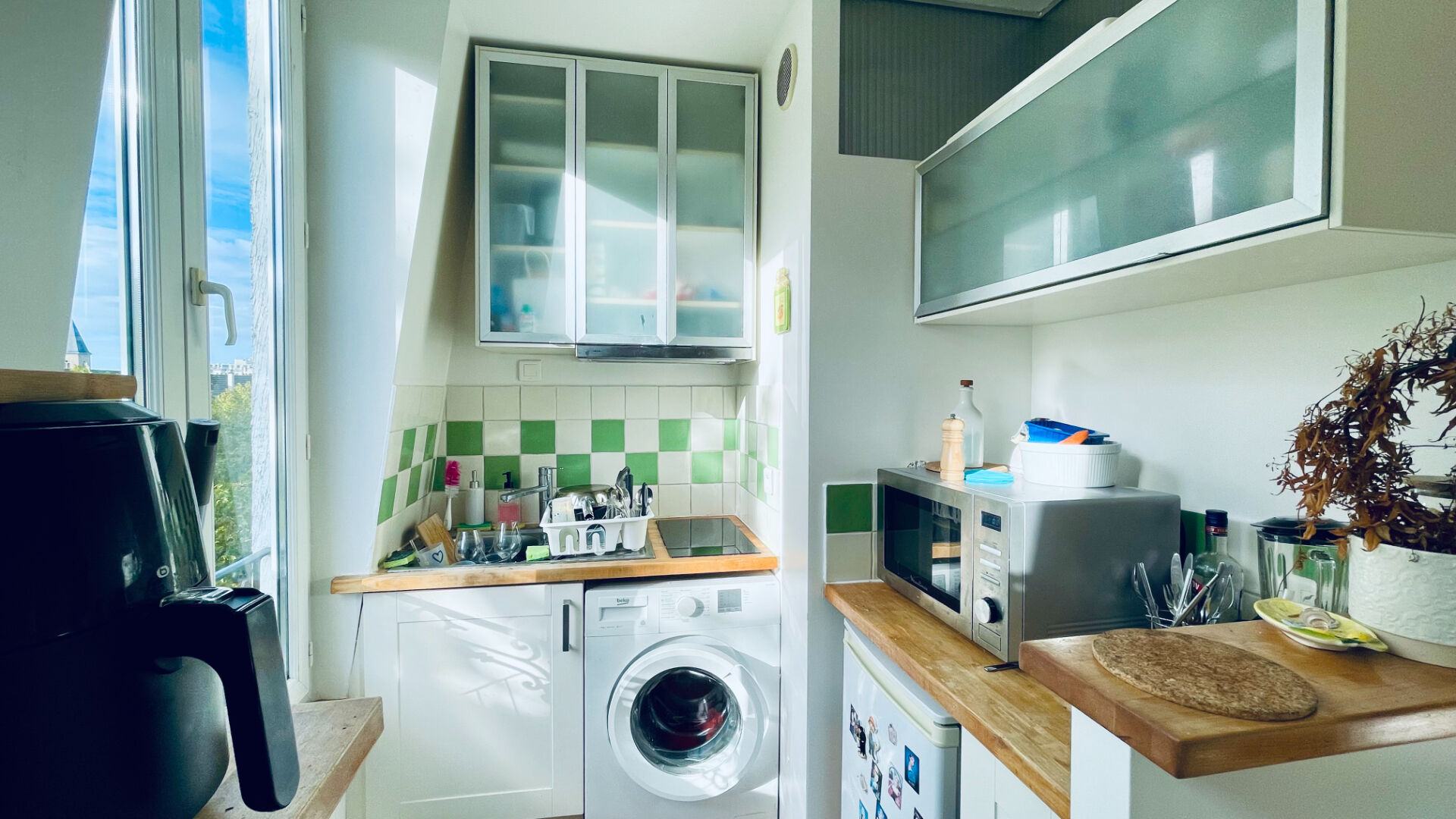 Dernier étage lumineux sans vis-à-vis : 2 pièces près de la Coulée verte, Paris 18e 4