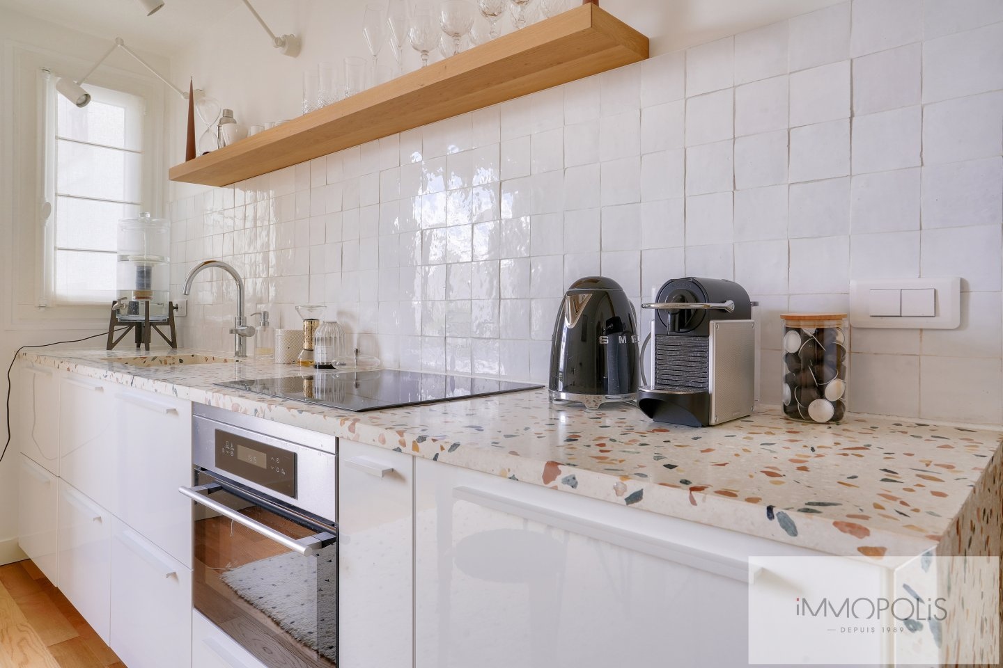 Rare pearl in the heart of Montmartre with unobstructed views! 12