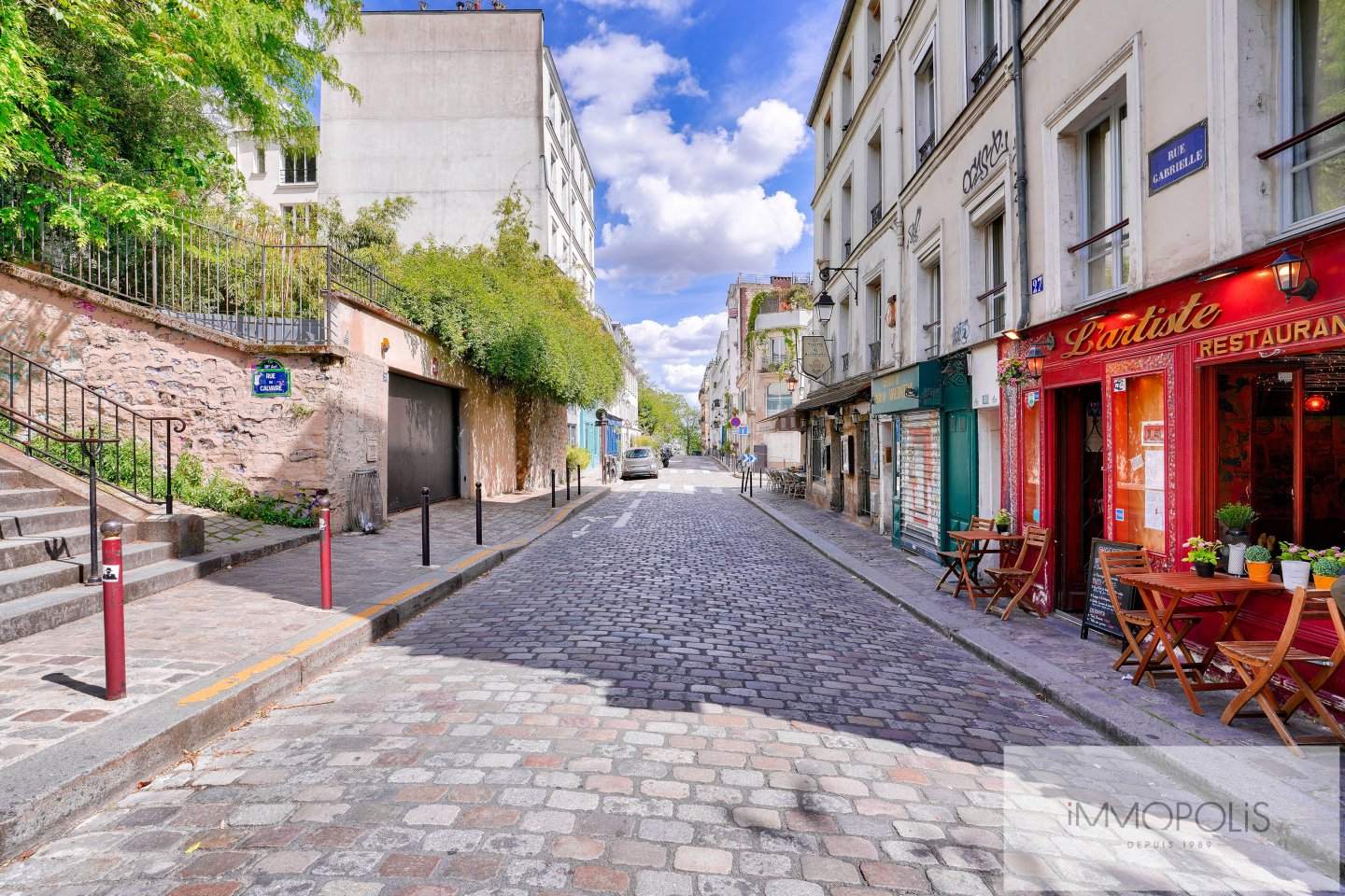 Rare pearl in the heart of Montmartre with unobstructed views! 14