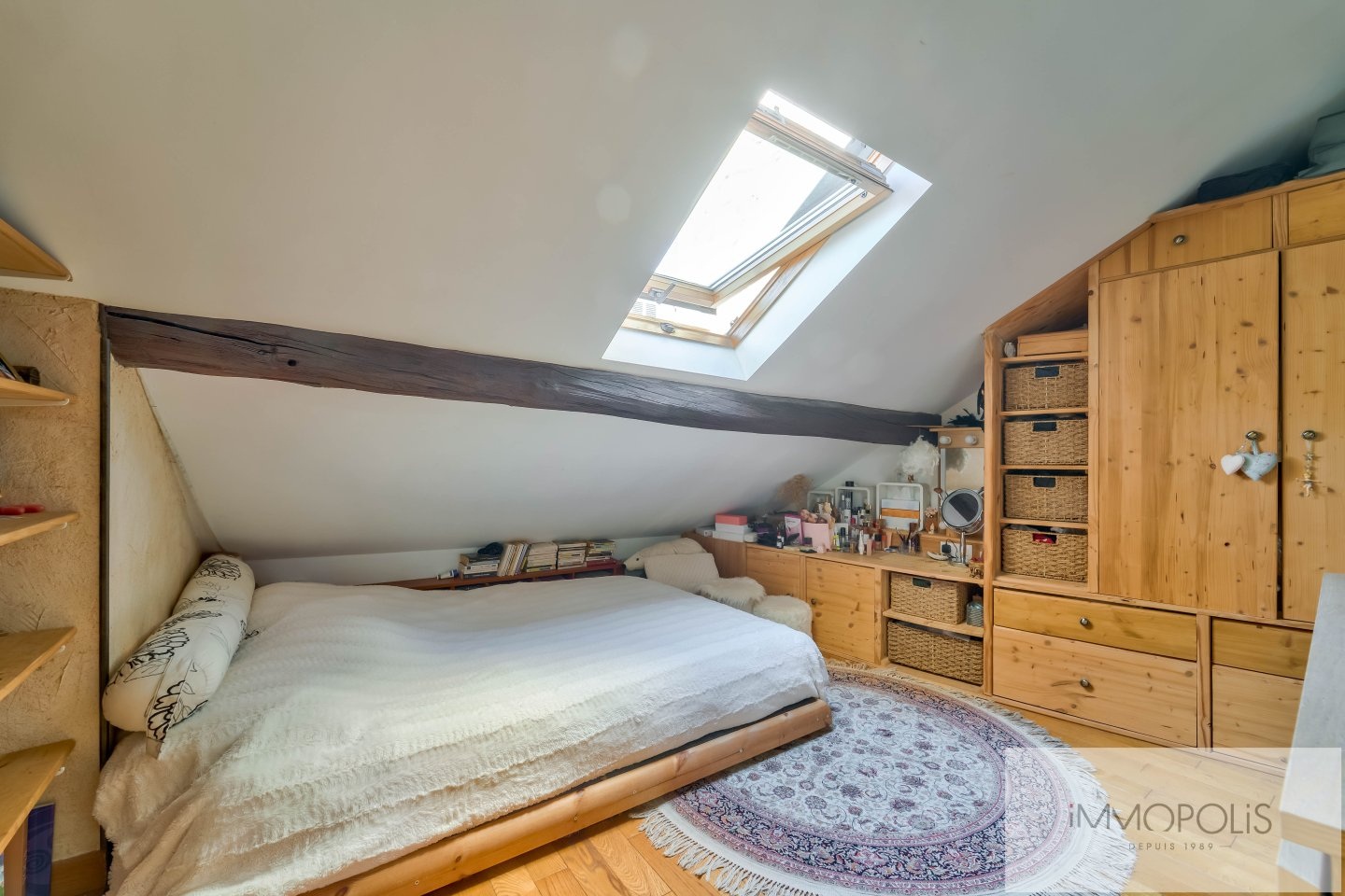 Charming Duplex on the top floor! 11