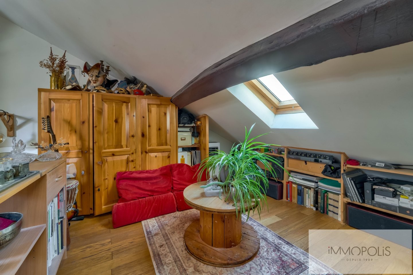 Charming Duplex on the top floor! 13