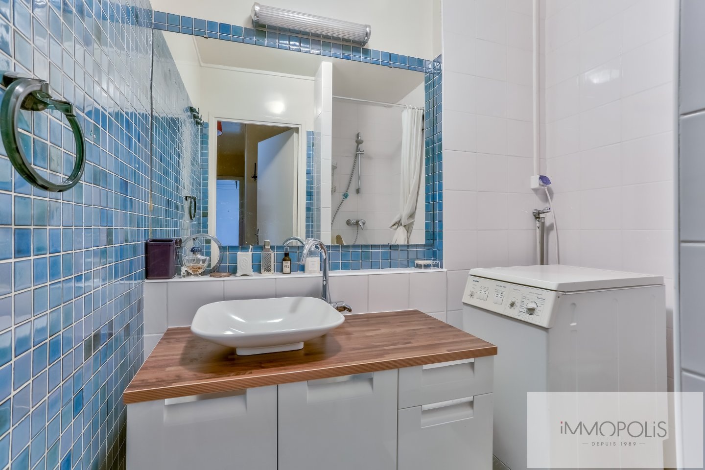 EXCLUSIVE, Town Hall Sector 3 P. of 70 m² Full sky…. 9