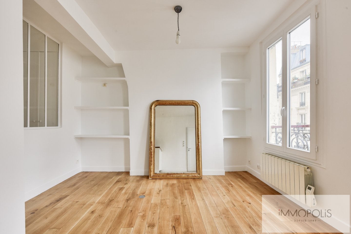 Exclusive to Montmartre Charming two-room apartment, completely renovated. 4