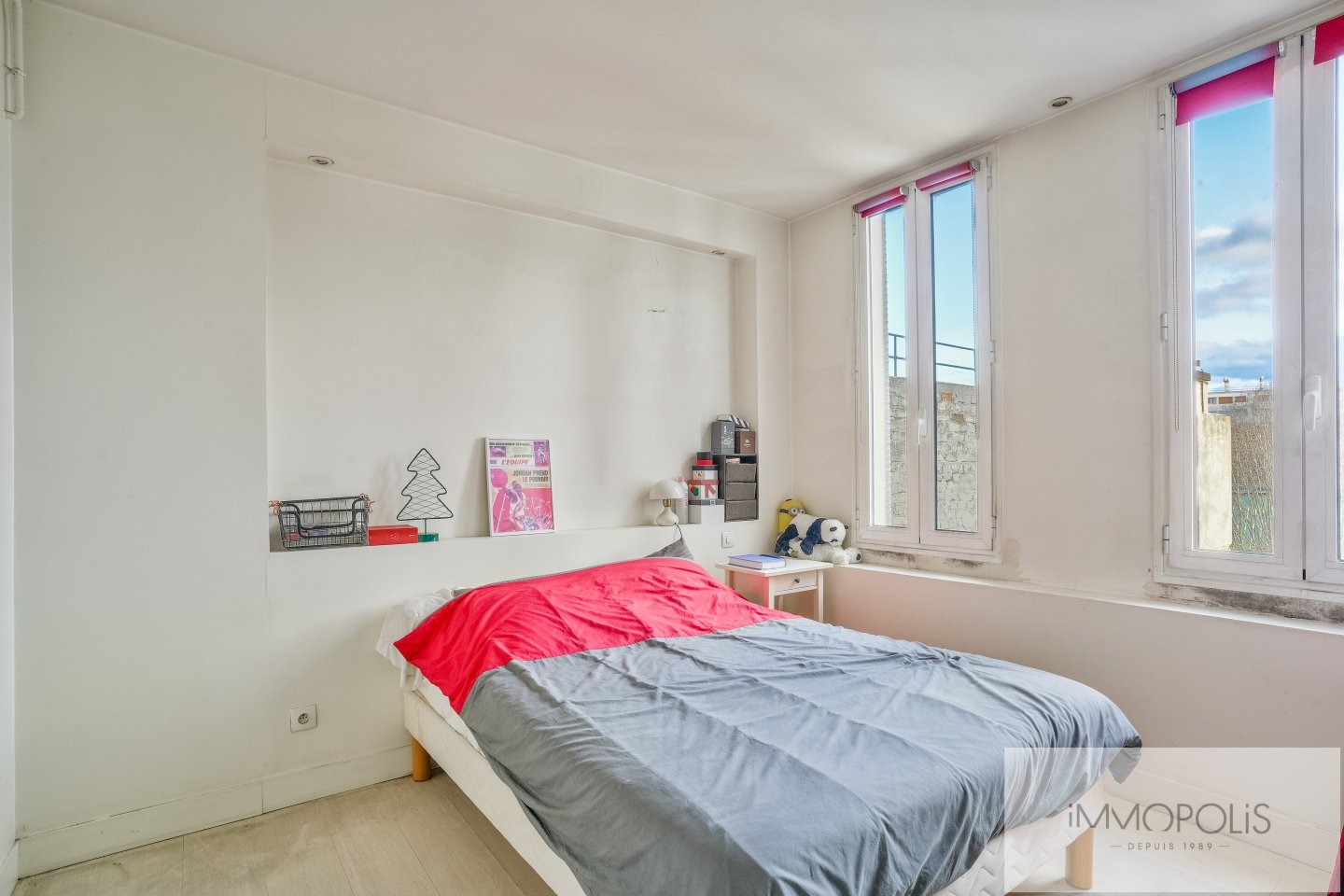Superb 2 room apartment Ménilmontant/Sorbier Balcony open view 6