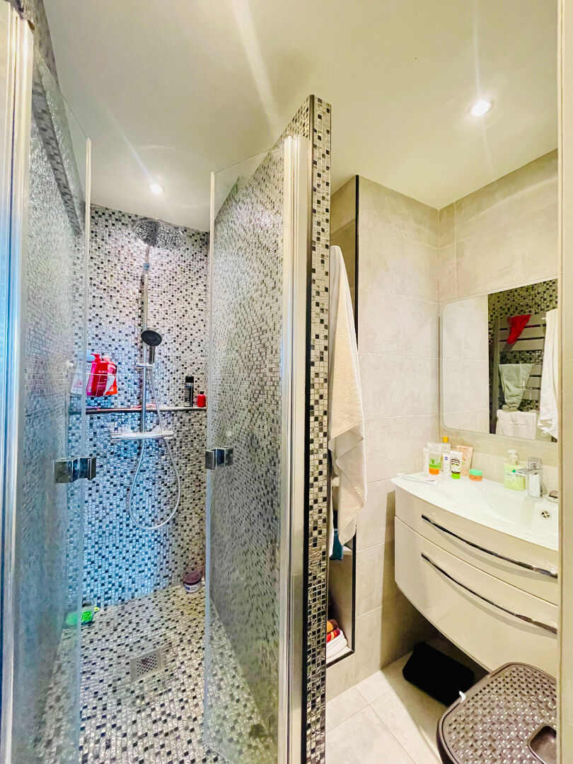 Élégant 2 pièces avec balcon filant et vue dégagée – Paris 20e quartier Saint Fargeau 8 Élégant 2 pièces avec balcon filant et vue dégagée – Paris 20e quartier Saint Fargeau 8