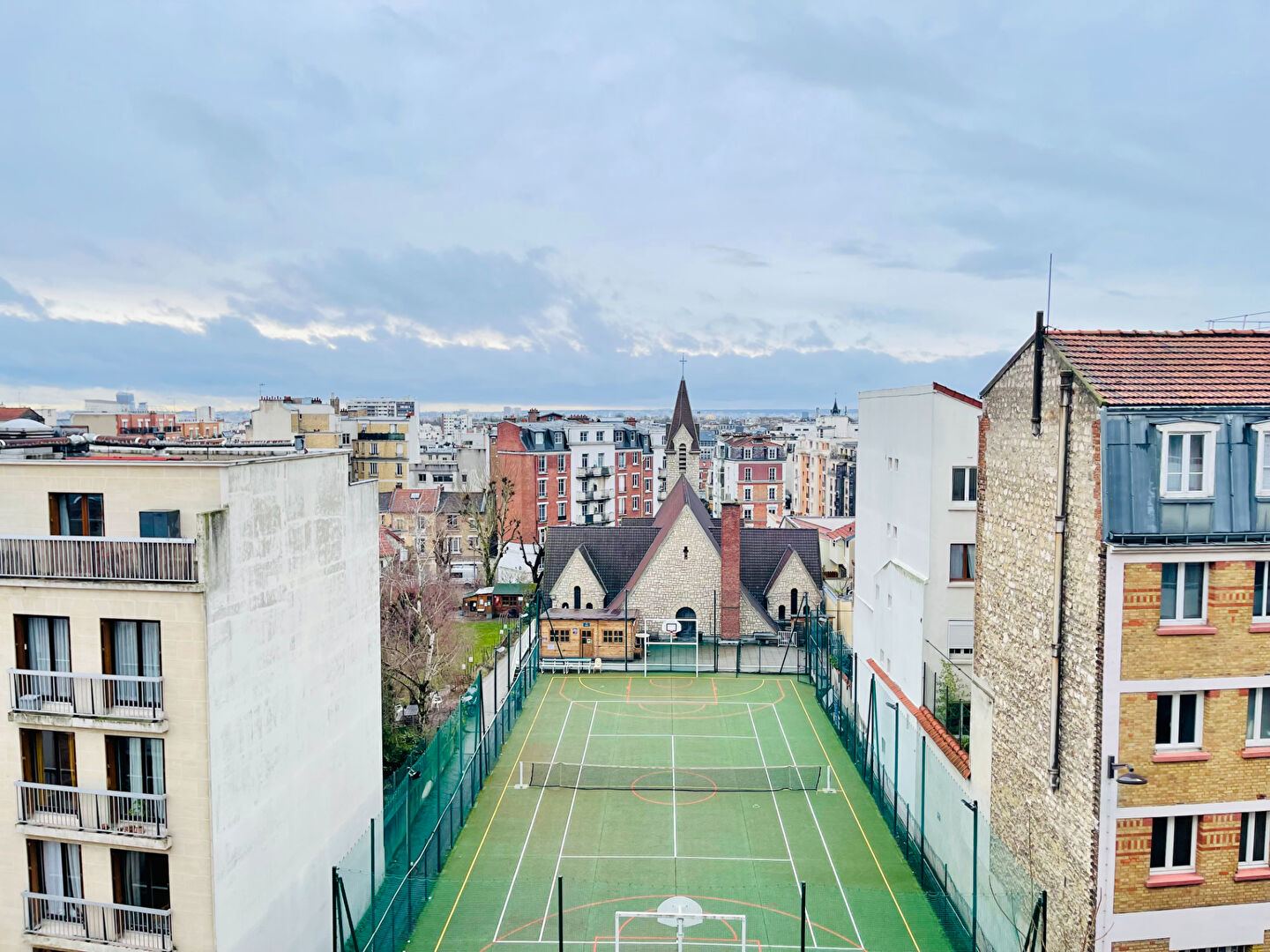 Élégant 2 pièces avec balcon filant et vue dégagée – Paris 20e quartier Saint Fargeau 9 Élégant 2 pièces avec balcon filant et vue dégagée – Paris 20e quartier Saint Fargeau 9