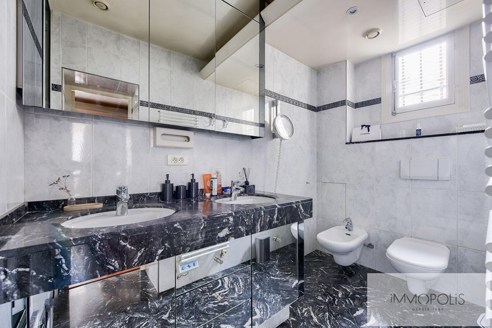 EXCEPTIONAL APARTMENT VIEW EIFFEL TOWER AND LES INVALIDES 13