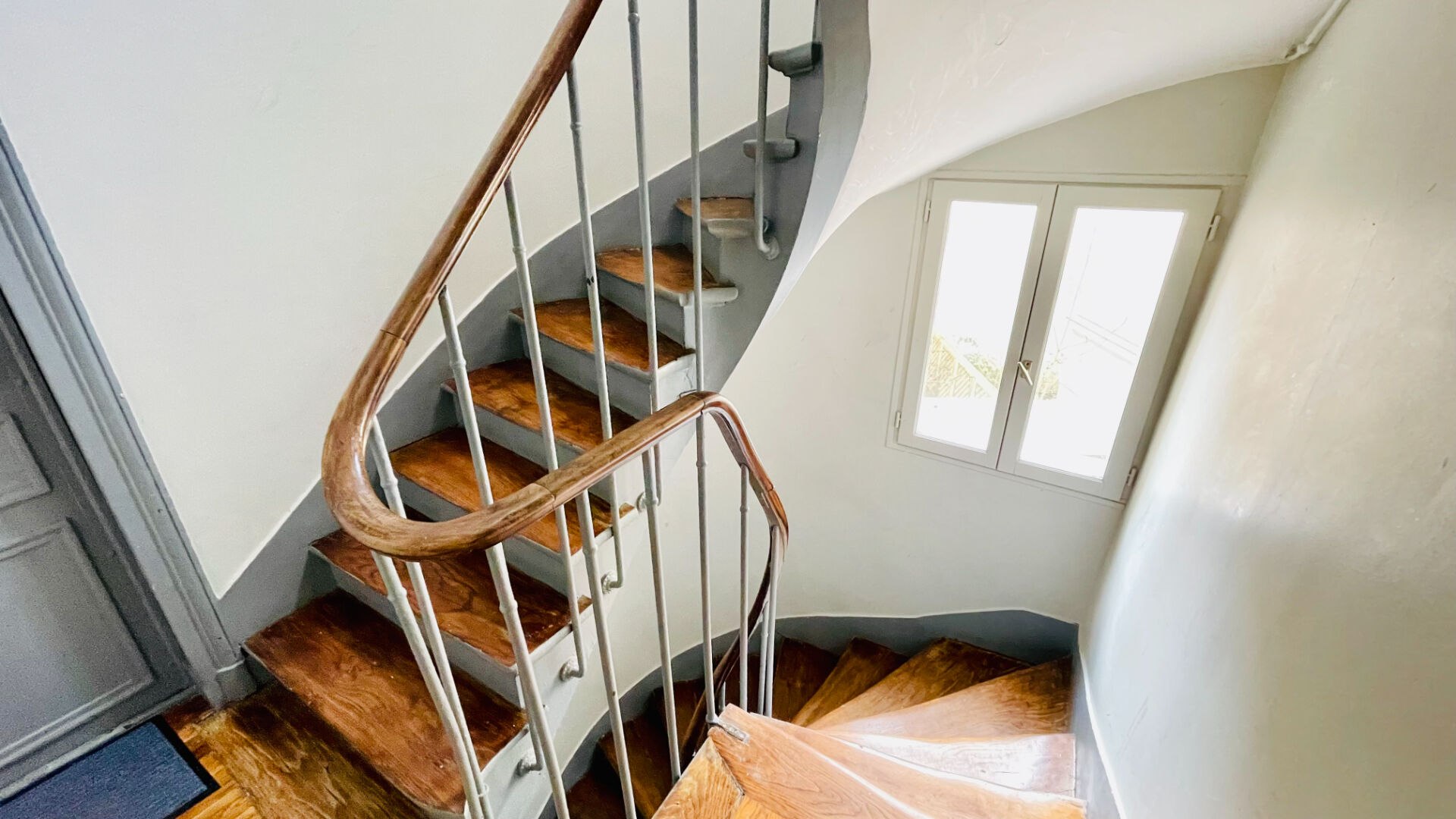 Beau 2 pièces clair et calme, situé rue Berthe à Montmartre : adresse recherchée 14