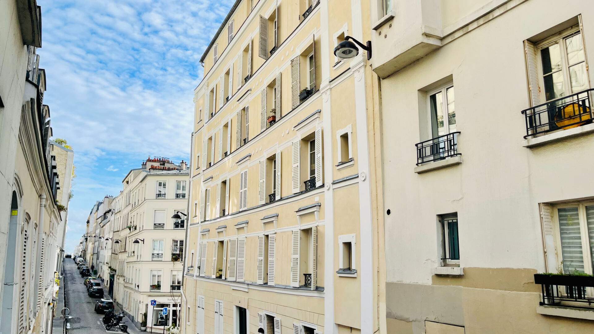 Beau 2 pièces clair et calme, situé rue Berthe à Montmartre : adresse recherchée 3