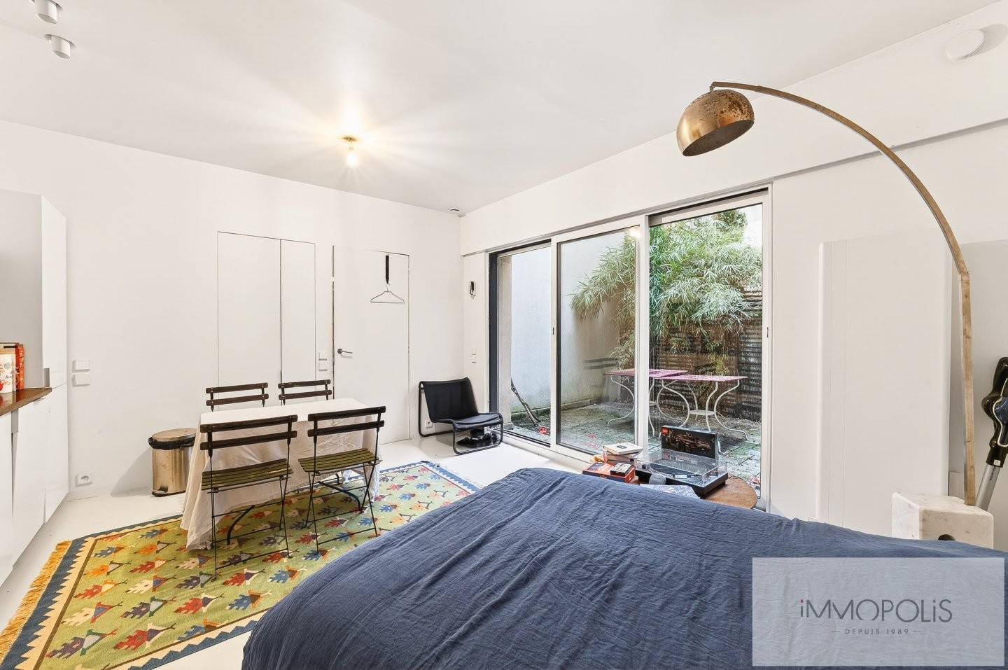 Rue Durantin in the heart of Abbesses. 3