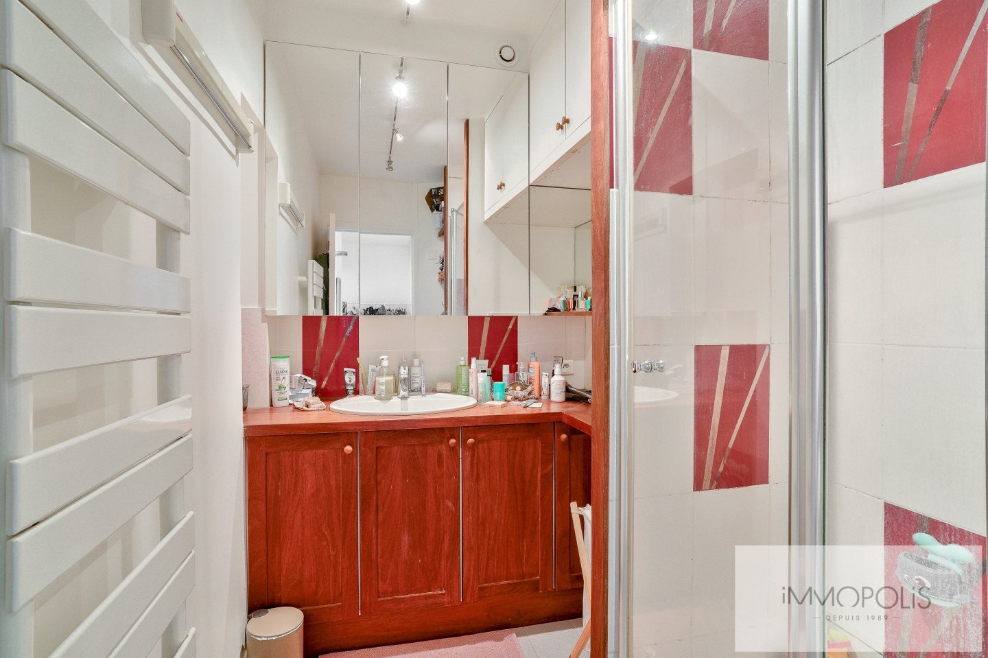 Exclusive to Immopolis – three rooms facing south – Rue Labat. 9