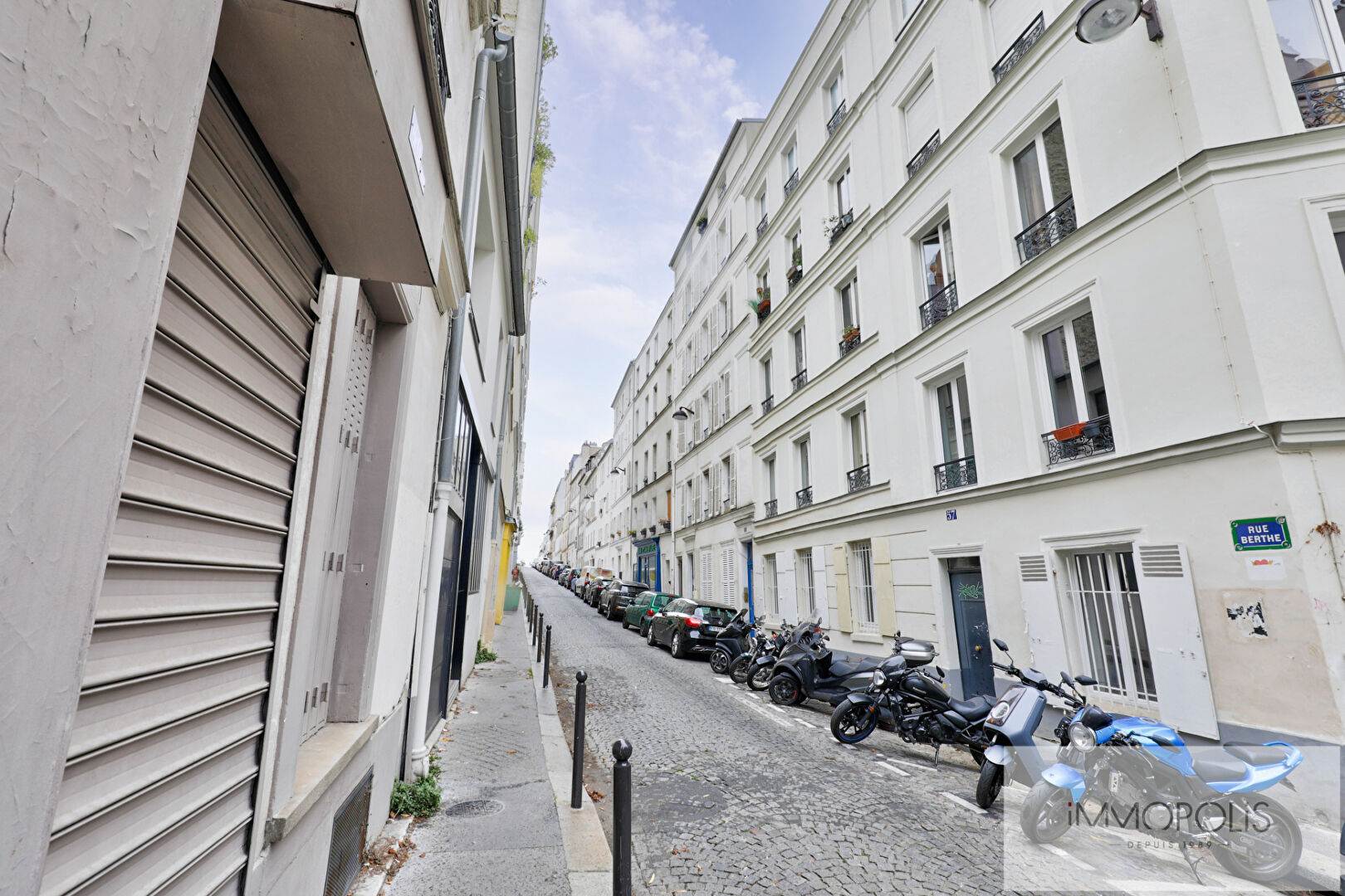 Rue Berthe two rooms of 30 m² 10